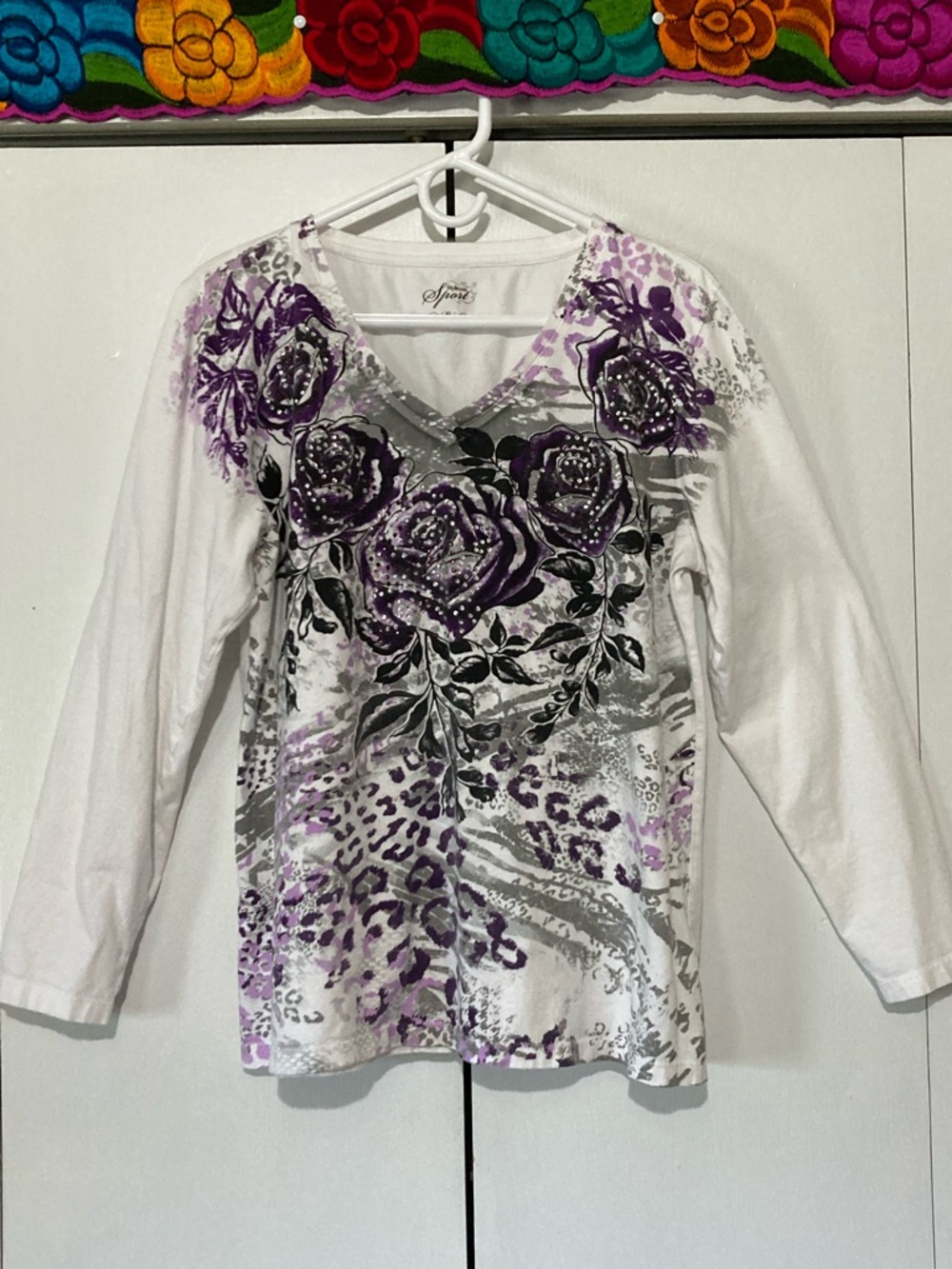 Style & Co XL Y2K True Vintage Long Sleeve V-Neck Top Rhinestone Purple Roses